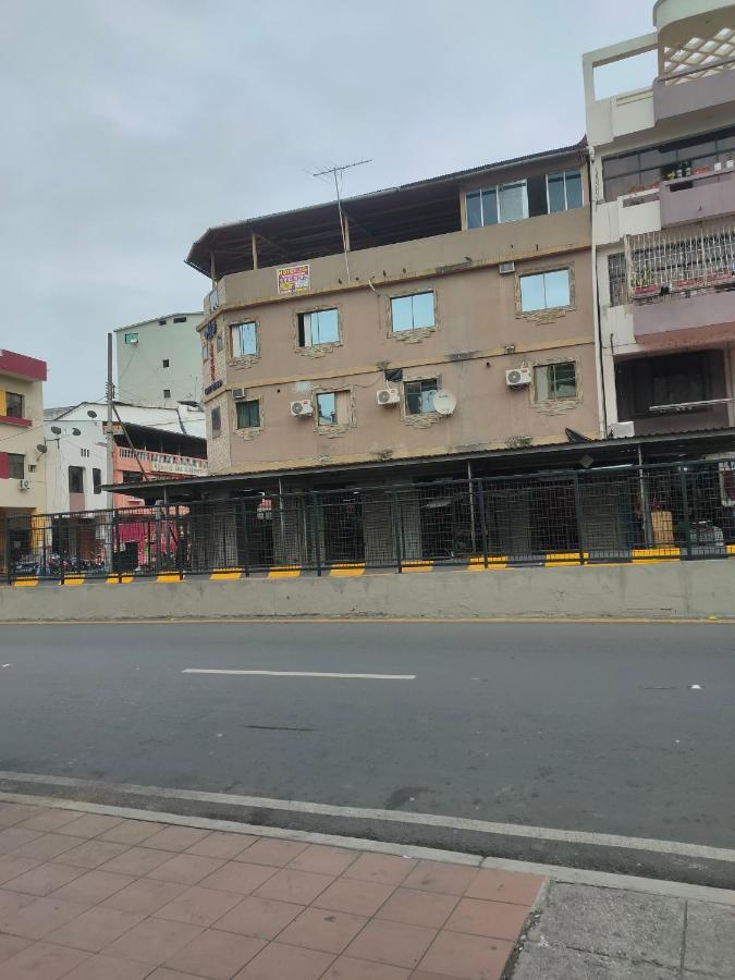 Hotel Eloy Alfaro Гуаякиль Экстерьер фото