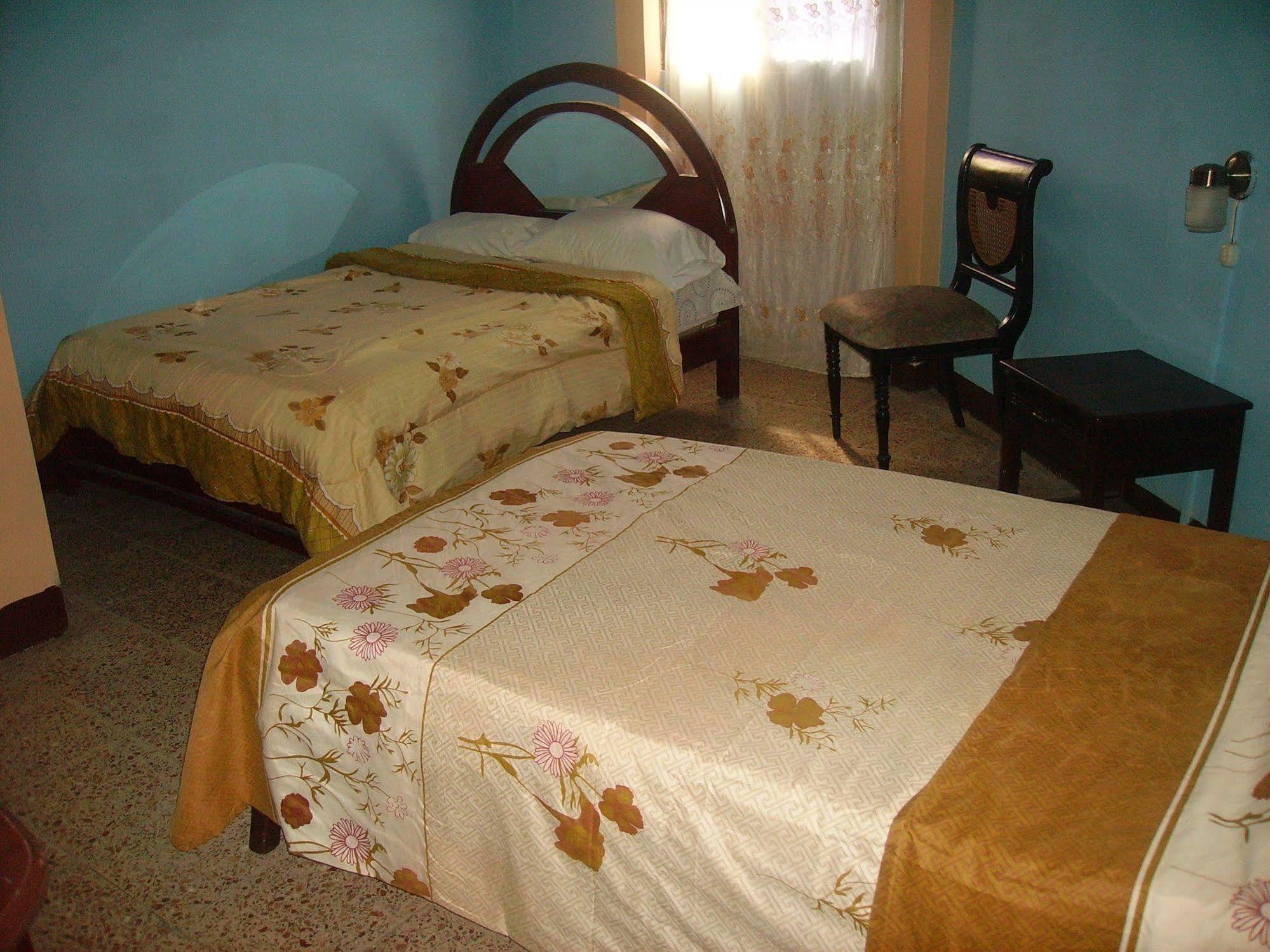 Hotel Eloy Alfaro Гуаякиль Экстерьер фото