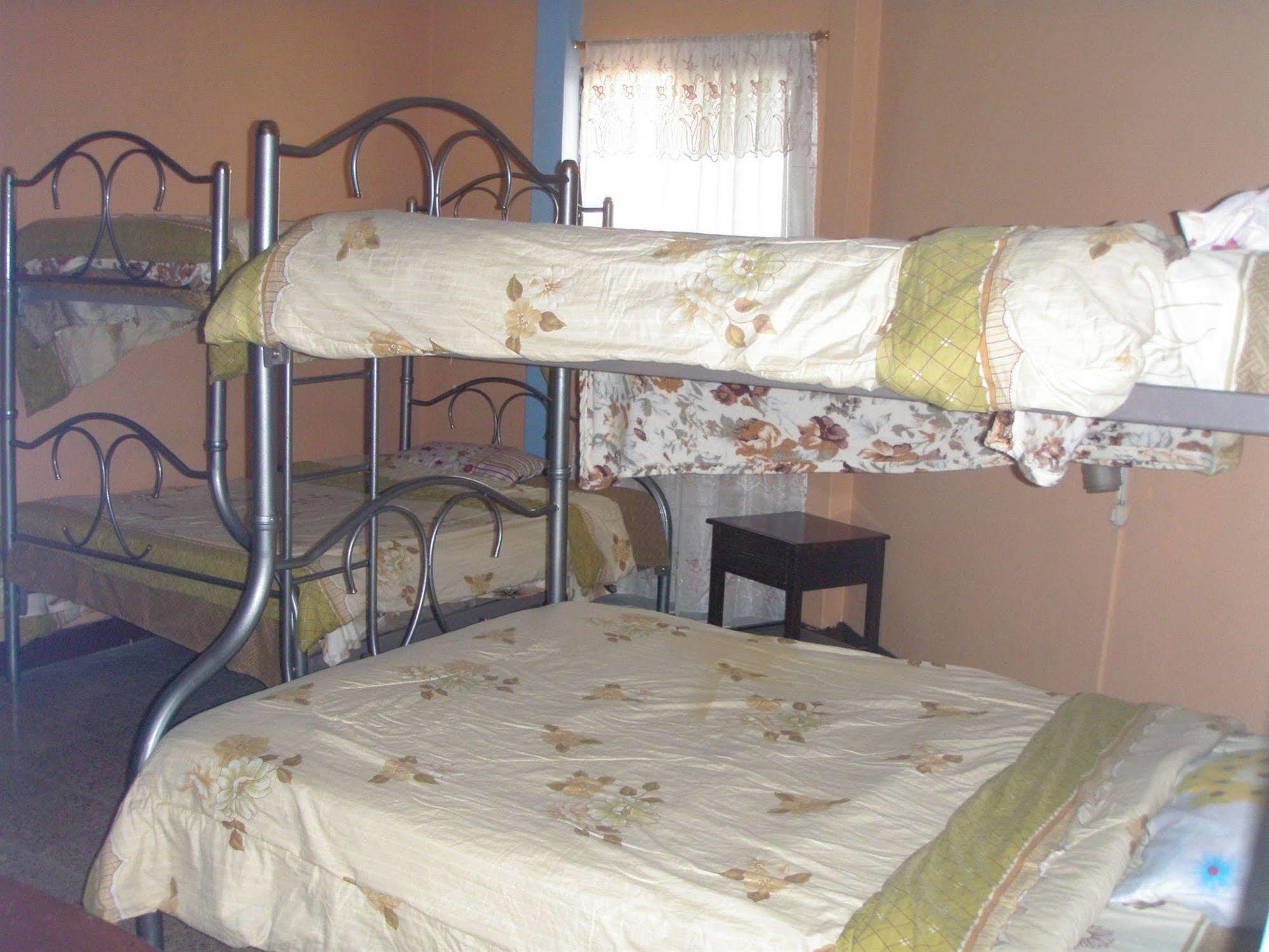 Hotel Eloy Alfaro Гуаякиль Экстерьер фото