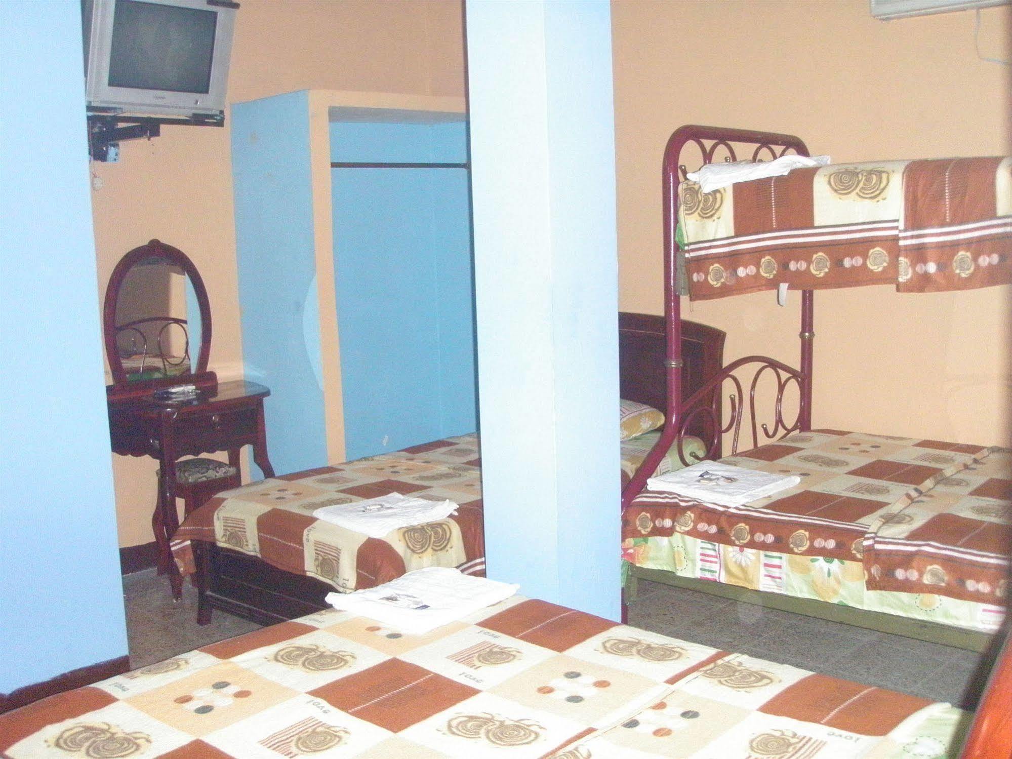 Hotel Eloy Alfaro Гуаякиль Экстерьер фото