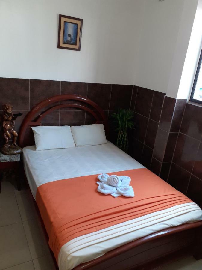 Hotel Eloy Alfaro Гуаякиль Экстерьер фото