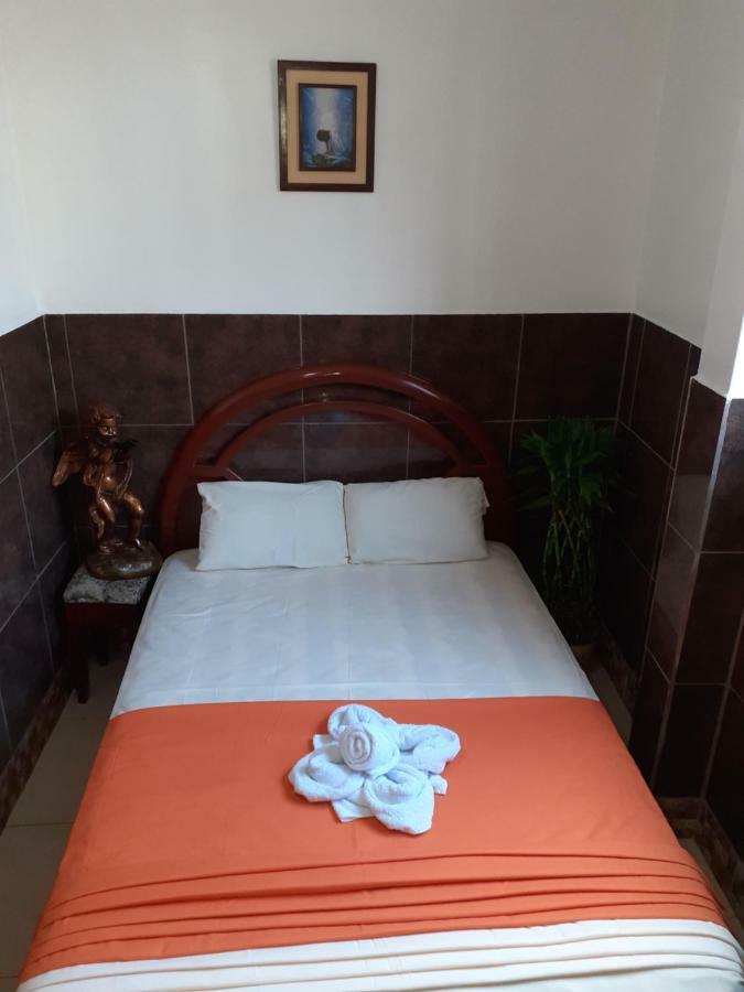 Hotel Eloy Alfaro Гуаякиль Экстерьер фото