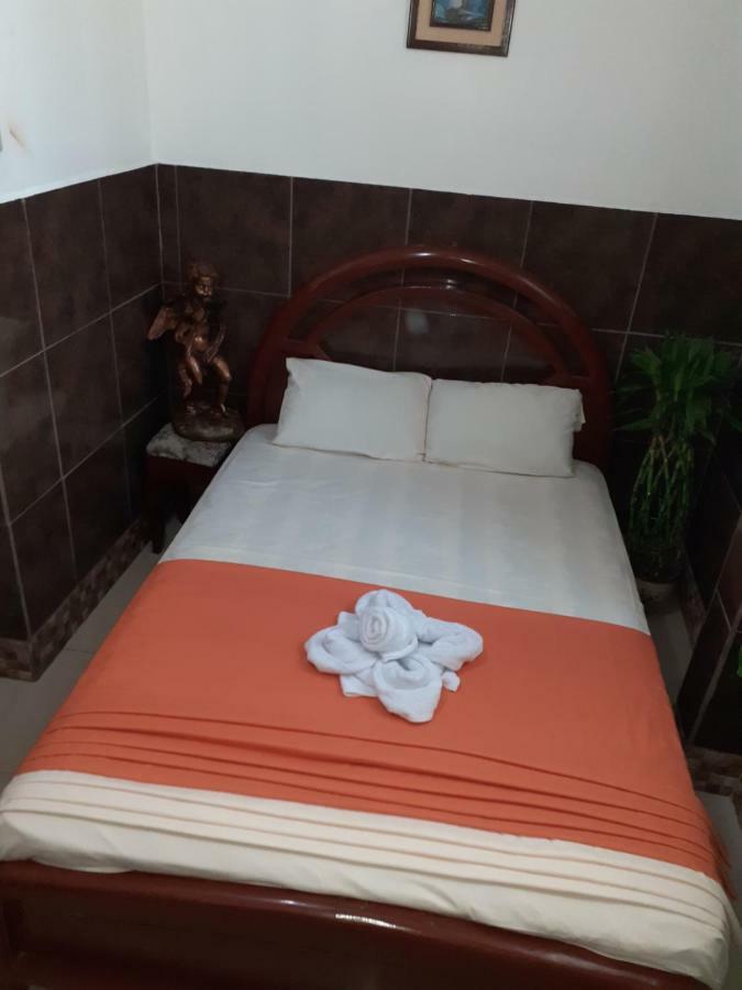 Hotel Eloy Alfaro Гуаякиль Экстерьер фото