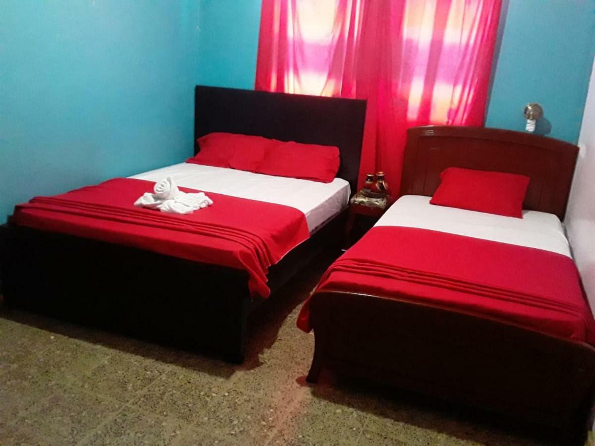 Hotel Eloy Alfaro Гуаякиль Экстерьер фото